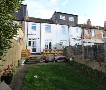 3 bedroom terraced house to rent - Photo 2
