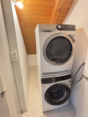 Helle Dachwohnung an zentraler Lage, Nähe Bhf. Ettingen - Photo 4