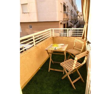 APARTMENT WITH 2 BEDROOMS AND 1 BATHROOM - TORREVIEJA - Photo 3