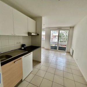 Location Appartement 1 pièce 25m² CLERMONT FERRAND 63000 - Photo 2