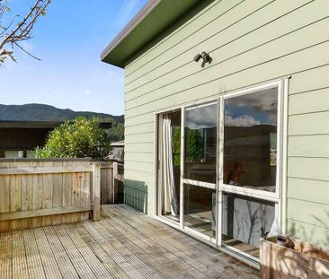 Family friendly - 4Bed- Private garden-Wainuiomata - Photo 4