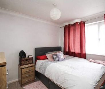 2 bedroom property to rent in Bracknell - Photo 4