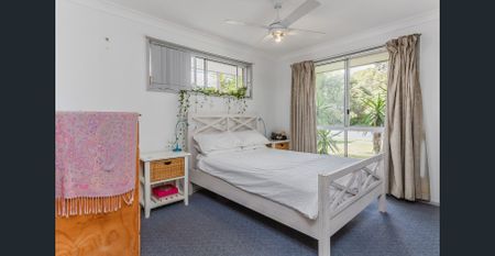 Coastal Charm With a Big Backyard – Your Ideal Beachside Home - Photo 5