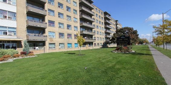 Lawrence Avenue East Apartments - Photo 3