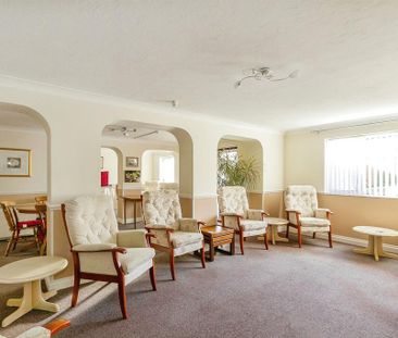 1 bedroom retirement property to rent - Photo 4