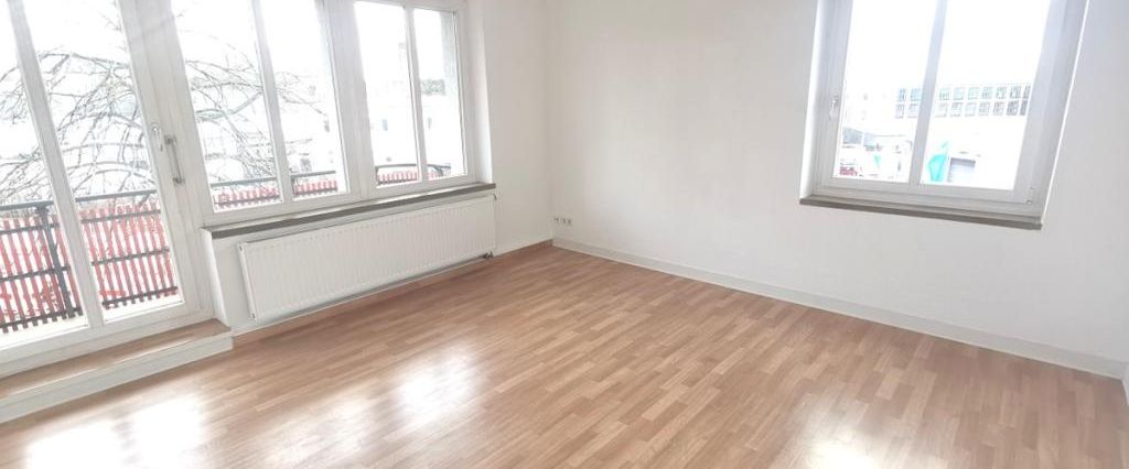 2 Raum mit Balkon in ruhiger Lage zum Einzug bereit - Photo 1