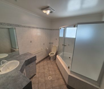 2 Bedroom 1 Bathroom Unit with Fantastic Views - Photo 2
