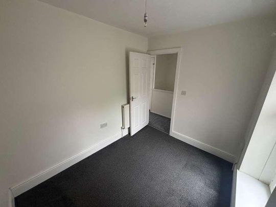 Dinas Street, Plasmarl, Swansea, SA6 - Photo 1