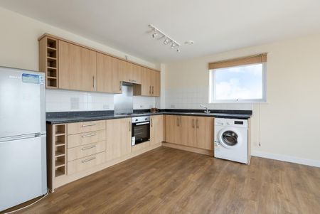 2 bedroom flat to rent - Photo 4