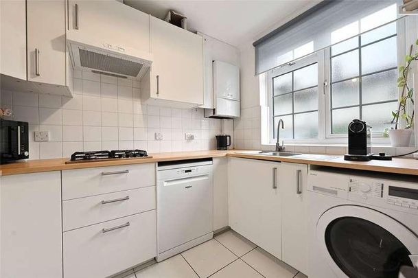 Vanderbilt Villas, Sterne Street, London, W12 - Photo 1