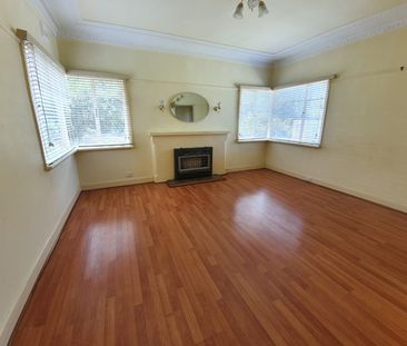 62 Haughton Road, Oakleigh VIC 3166 - House For Rent | Domain - Photo 5
