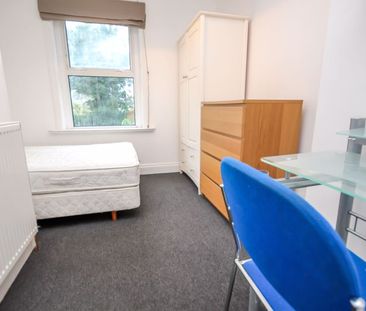 Latimer Road, Bournemouth - Photo 1