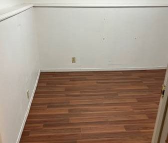 2 bedroom basement - Photo 2