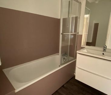 Location Appartement 3 pièces 71m² ST JEAN DE BRAYE 45800 - Photo 3