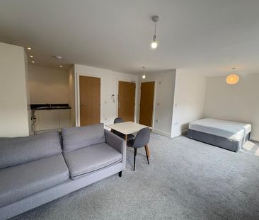 Studio to rent - Photo 5
