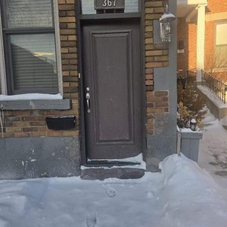 SUPER 3 1/2 ENSOLLEILLÉ COMPLETEMENT RENOVÉ 5 MNTS DE DE TOUT - Photo 3