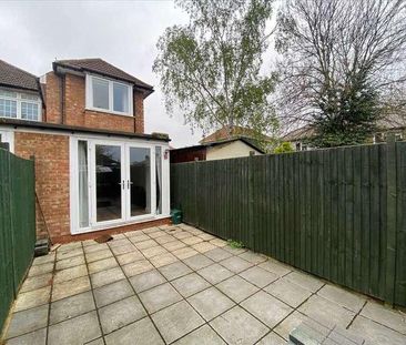 St Andrews Road, Acton, W3 - Photo 1