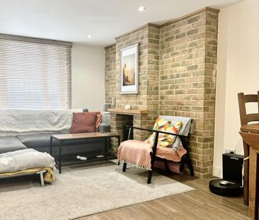 2 bedroom end of terrace house to rent - Photo 4