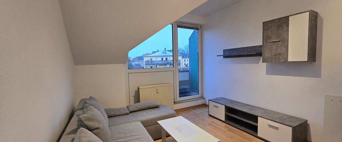 Voll-möblierte und gemütliche Maisonette mit Pantryküche und separater Schlafebene wartet auf Sie! - Photo 1