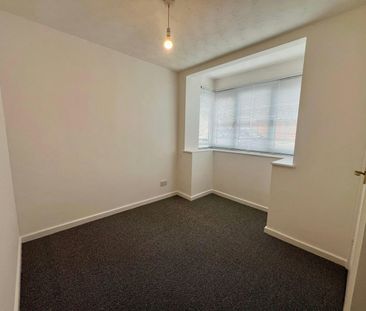 Flat to rent on - Photo 1