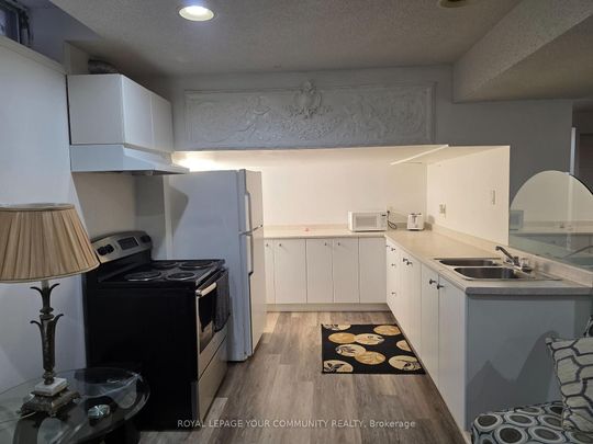 For Lease - 167 Berwick Crescent, Richmond Hill, Ontario - Photo 1