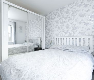 4 Bedroom - Photo 3