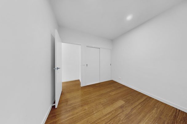 Quiet and Spacious Townhouse - Photo 1