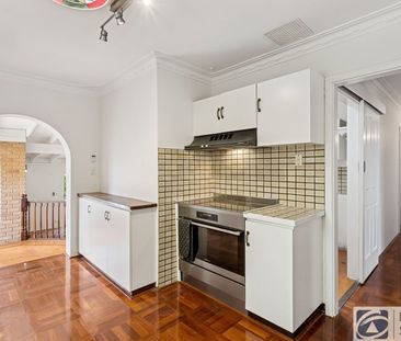 COSY COTTAGE CHARM IN PRIME PARKSIDE POSITION - Photo 6