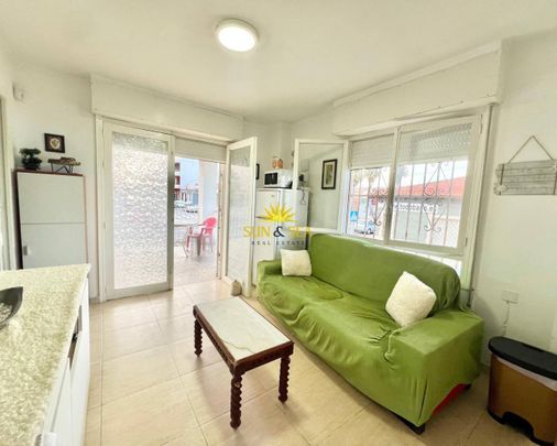 GROUND FLOOR 2 BEDROOM APARTMENT IN TORREVIEJA - Foto 1