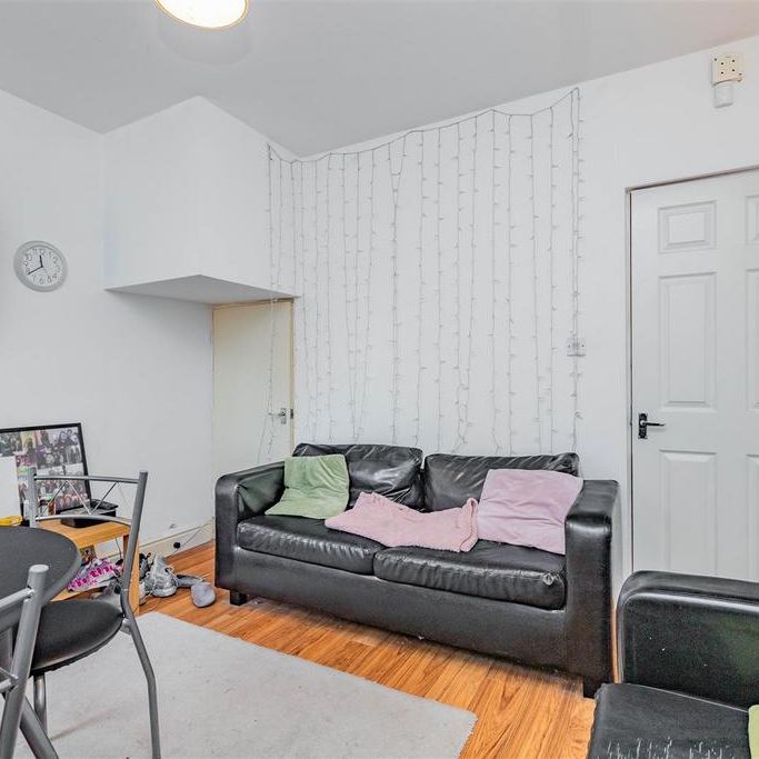 4 bedroom house to rent - Photo 1