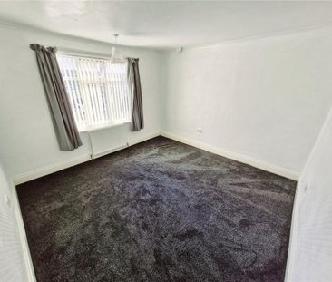 4 bedroom semi-detached house to rent - Photo 2