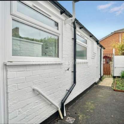 2 bedroom property to rent in Huntingdon - Photo 1