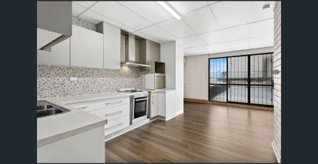 Convenience & Low Maintenance Living - Photo 2