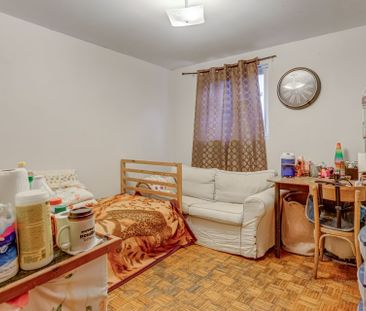 For Lease - 158 Hallam Street Unit# Main Rm 3, Toronto, Ontario - Photo 5