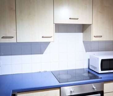 Room in a Shared House, First Avenue, W10 - Photo 3