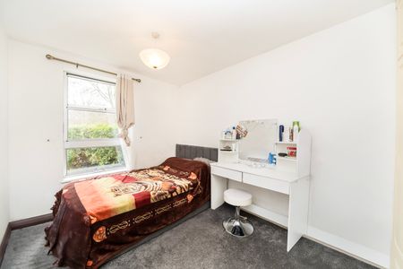 Marlowe Gardens, Eltham, SE9, London - Photo 5