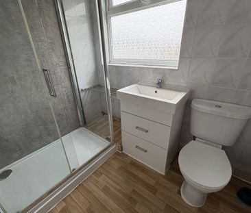 High Street - Photo 4