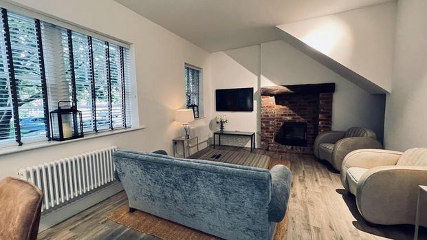 2 bedroom townhouse to rent - Photo 1