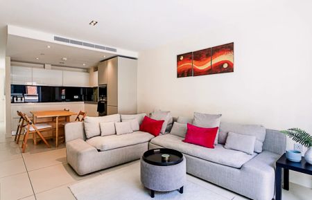 2 Bedroom 1 Bathroom - Photo 4