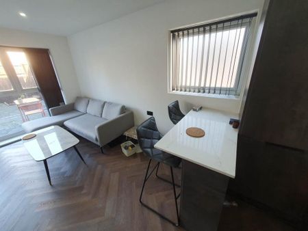 1 bedroom flat to rent - Photo 3