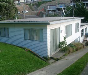 2/15 View Road, Titahi Bay - Photo 2