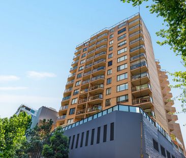 Generous Studio Apartment in Prime Inner-City Location - Offered Un... - Photo 2