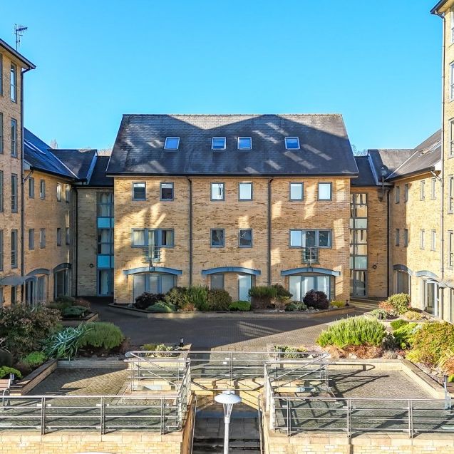 Estuary House, Port Marine, Portishead, North Somerset - Photo 1