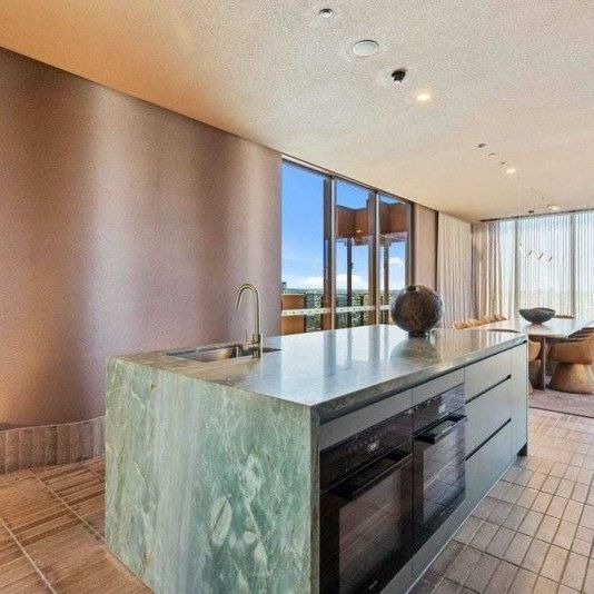 Luxurious 1-Bedroom Apartment in West Village, West End - Photo 1