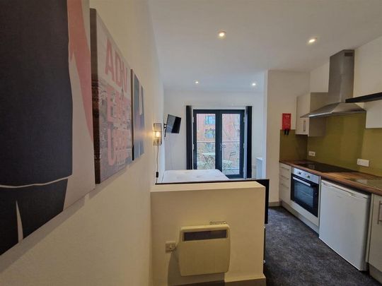 Studio to rent - Photo 1