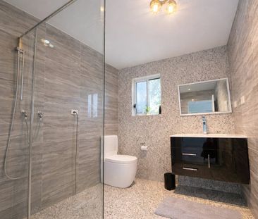 Modern & Spacious 2-Bedroom Granny Flat with Private Backyard - Photo 5