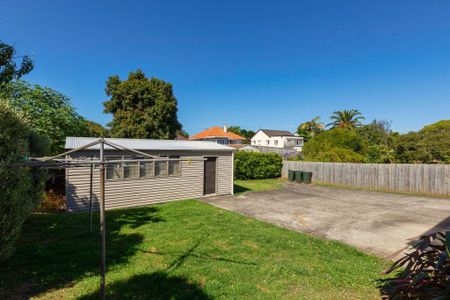 Tidy one bedroom flat in Mt Roskill - Photo 3