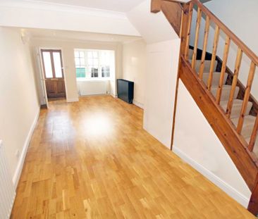 2 bed Terraced for rent - Photo 1