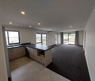 7 Swan Way, Rolleston - Photo 2