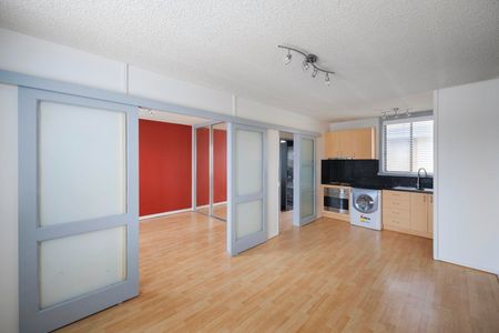 Great Location - Photo 2